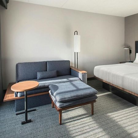 Courtyard By Marriott Rye Hotel Екстериор снимка