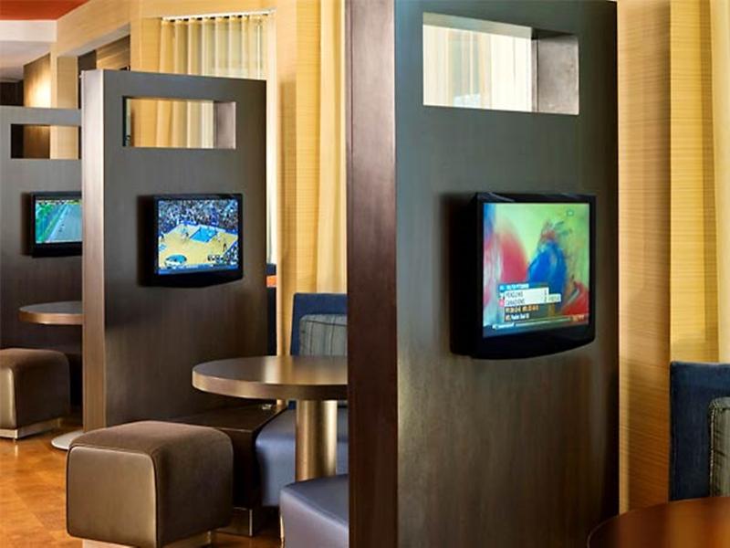 Courtyard By Marriott Rye Hotel Ресторант снимка