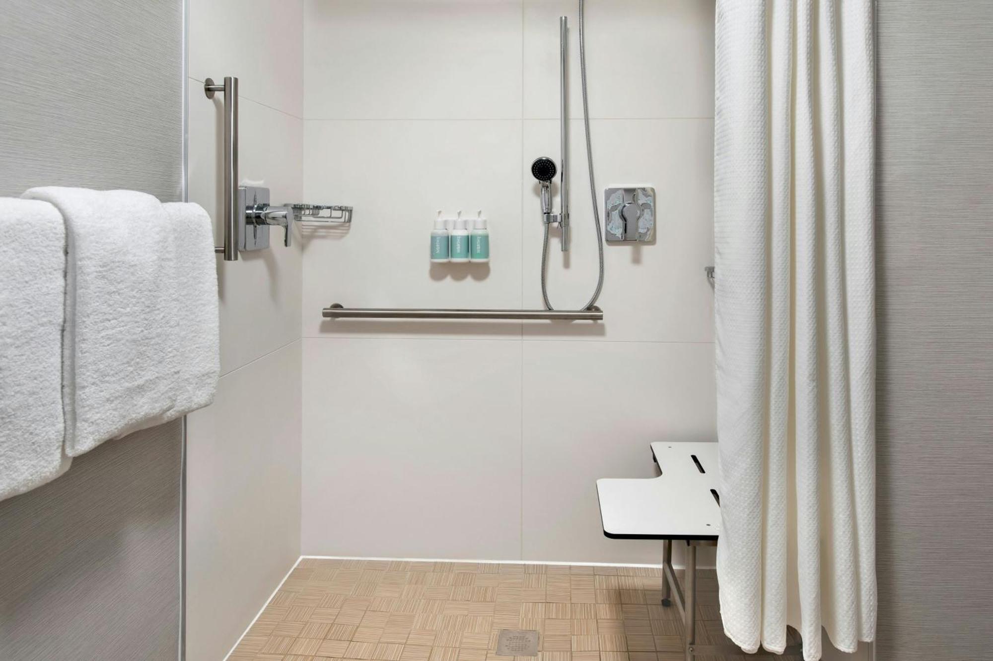 Courtyard By Marriott Rye Hotel Екстериор снимка