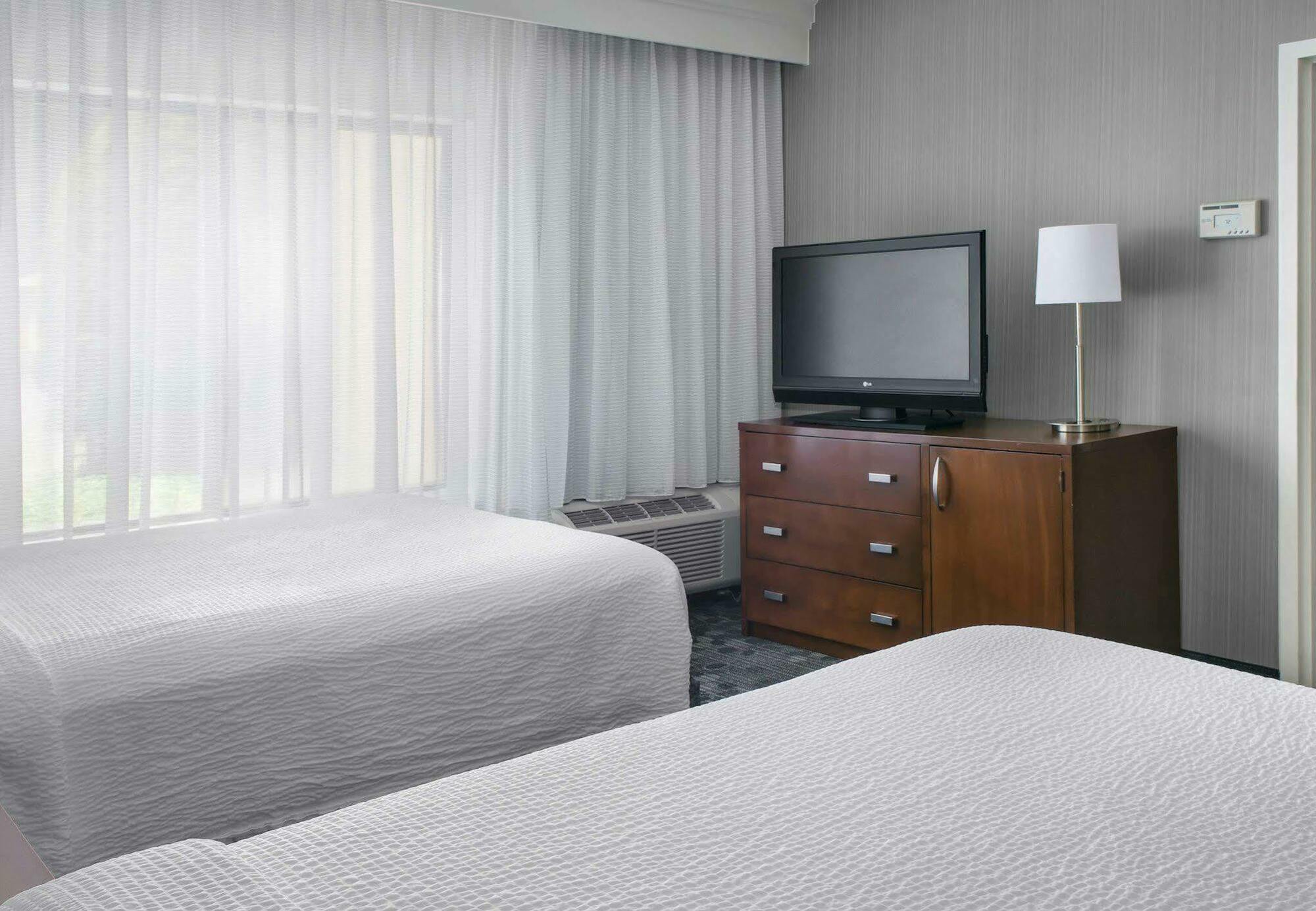 Courtyard By Marriott Rye Hotel Екстериор снимка